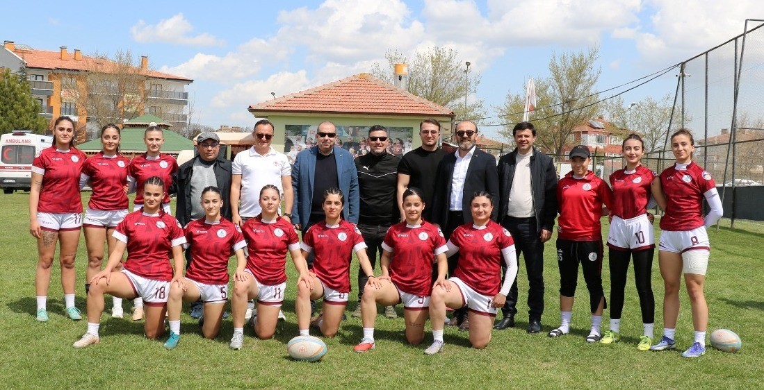 K&ouml;rfez ragbide zirveyi bırakmadı
