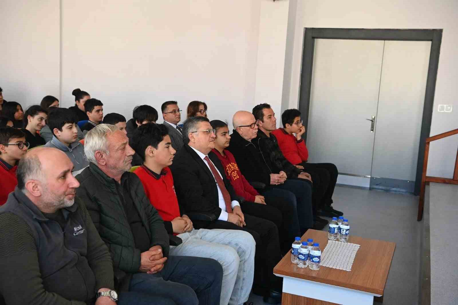 Sinop&rsquo;ta ustalar deneyimlerini &ouml;ğrencilere aktardı
