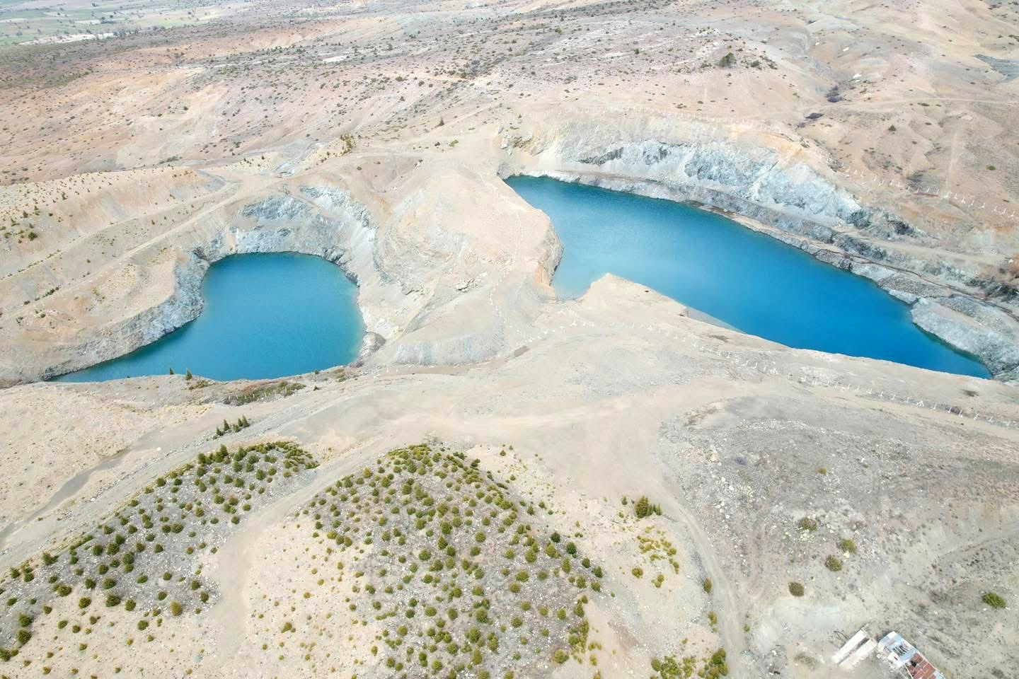 Tomarza&rsquo;nın doğa harikası Mavi G&ouml;l, g&ouml;renleri etkiliyor
