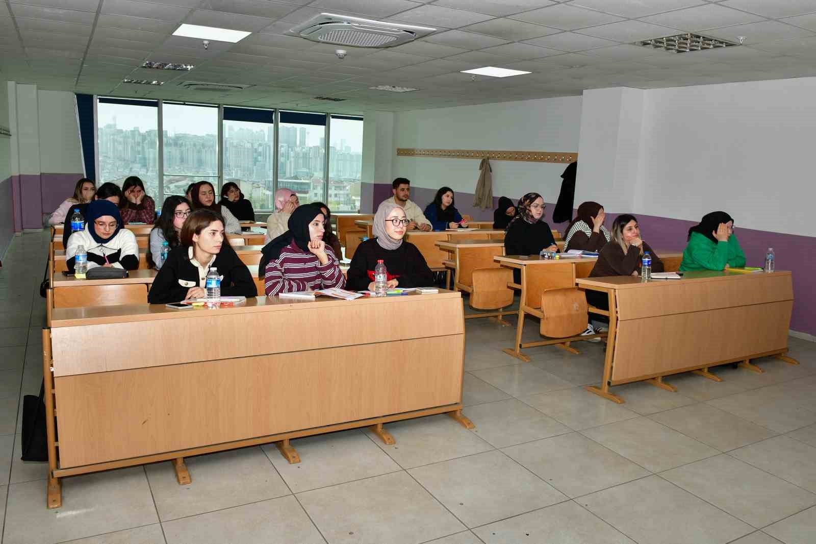 Esenyurt&rsquo;ta &uuml;cretsiz KPSS ve DGS kursları başladı
