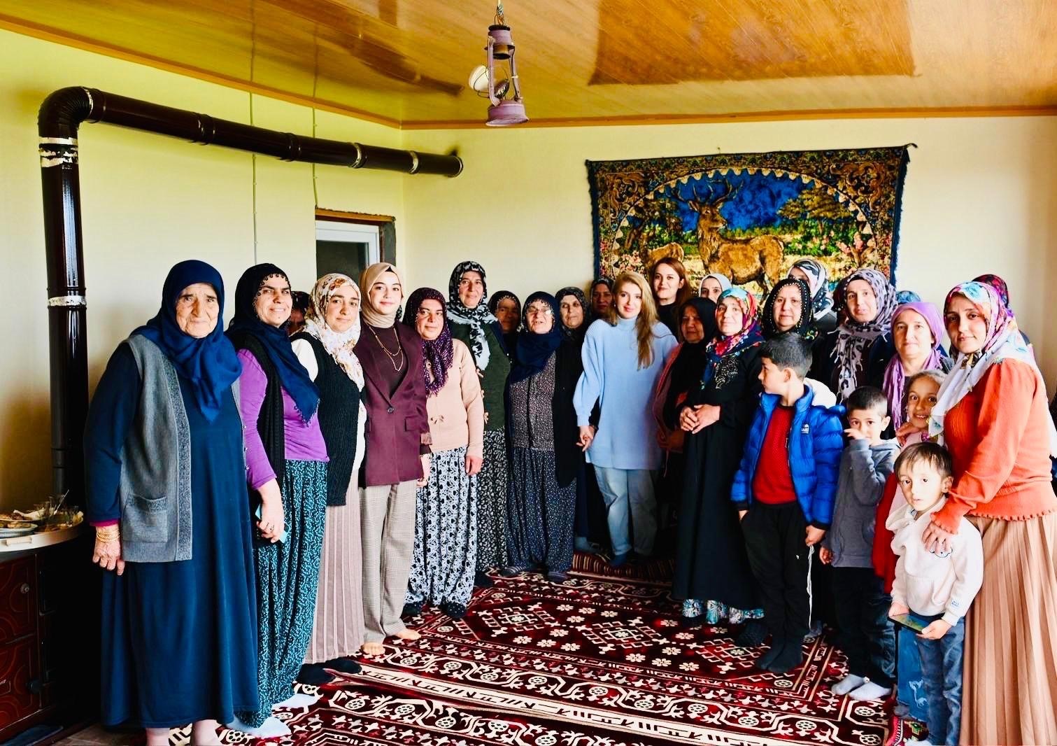 &Ouml;lmeztoprak&rsquo;tan mahalle mahalle temas
