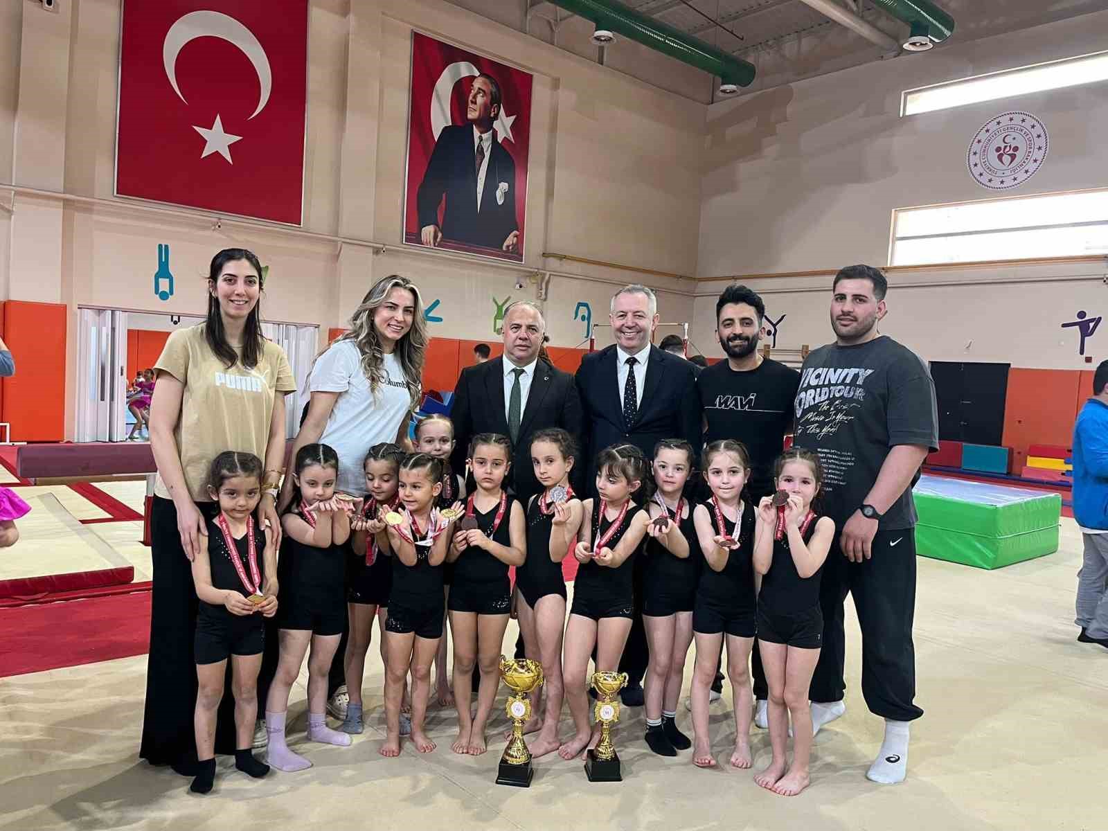 TBMM Kupası&rsquo;na Yıldırım damgası
