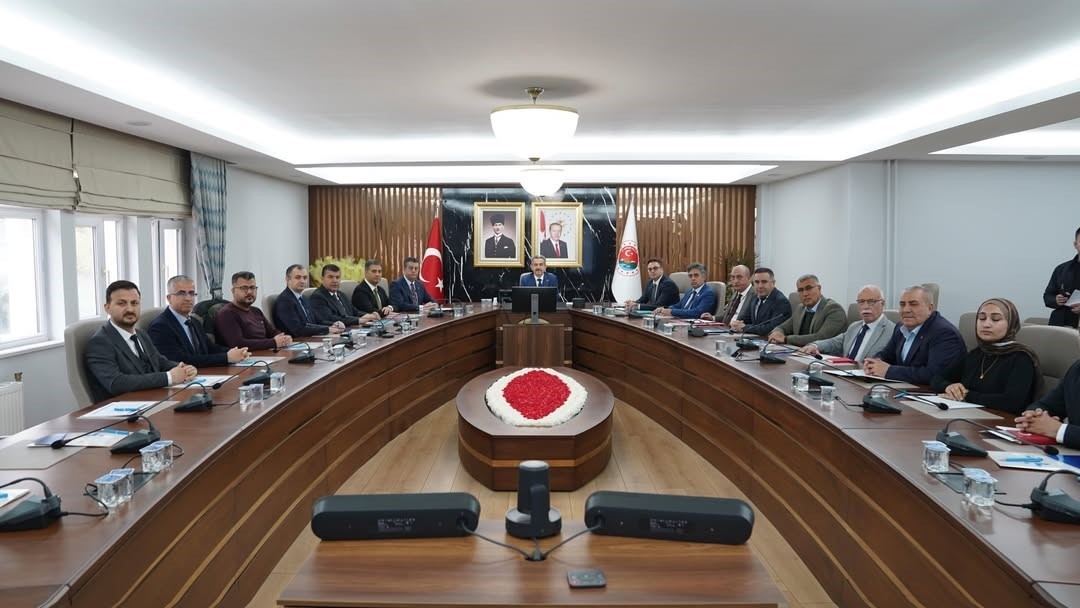 Şırnak&rsquo;ta istihdam ve eğitim masaya yatırıldı
