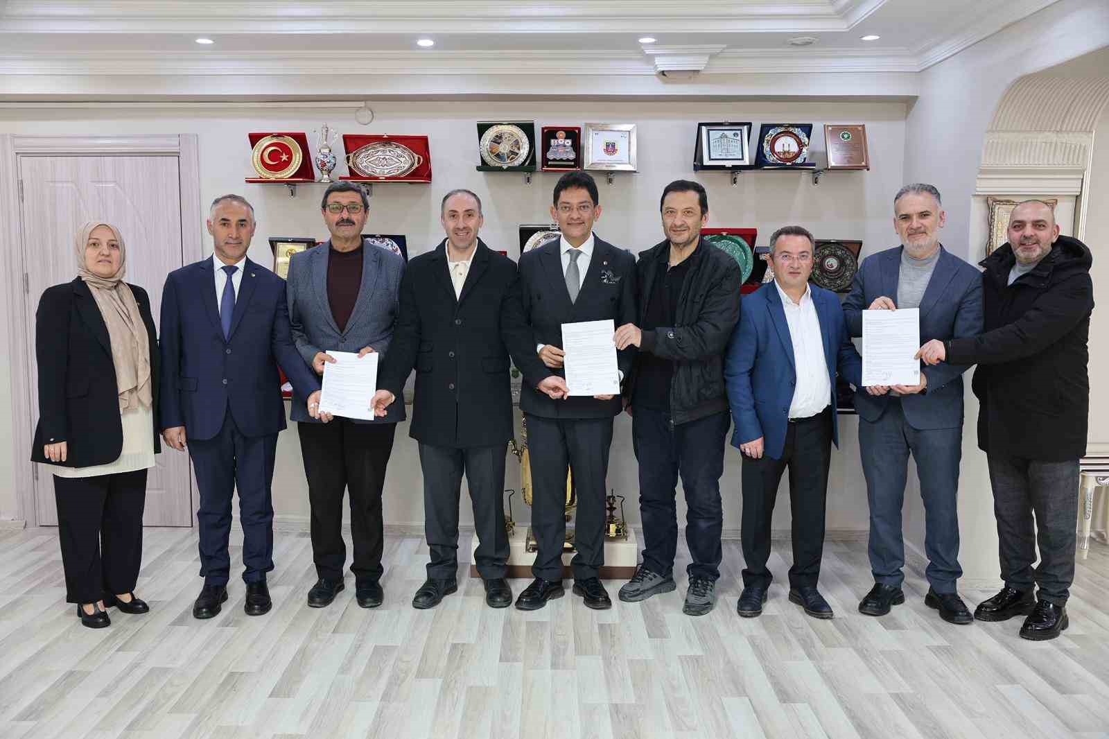 Başkan Oral: "Birliktelik ve k&uuml;melenme ile Erzurum ticaretine yeni bir ufuk a&ccedil;ıyoruz"
