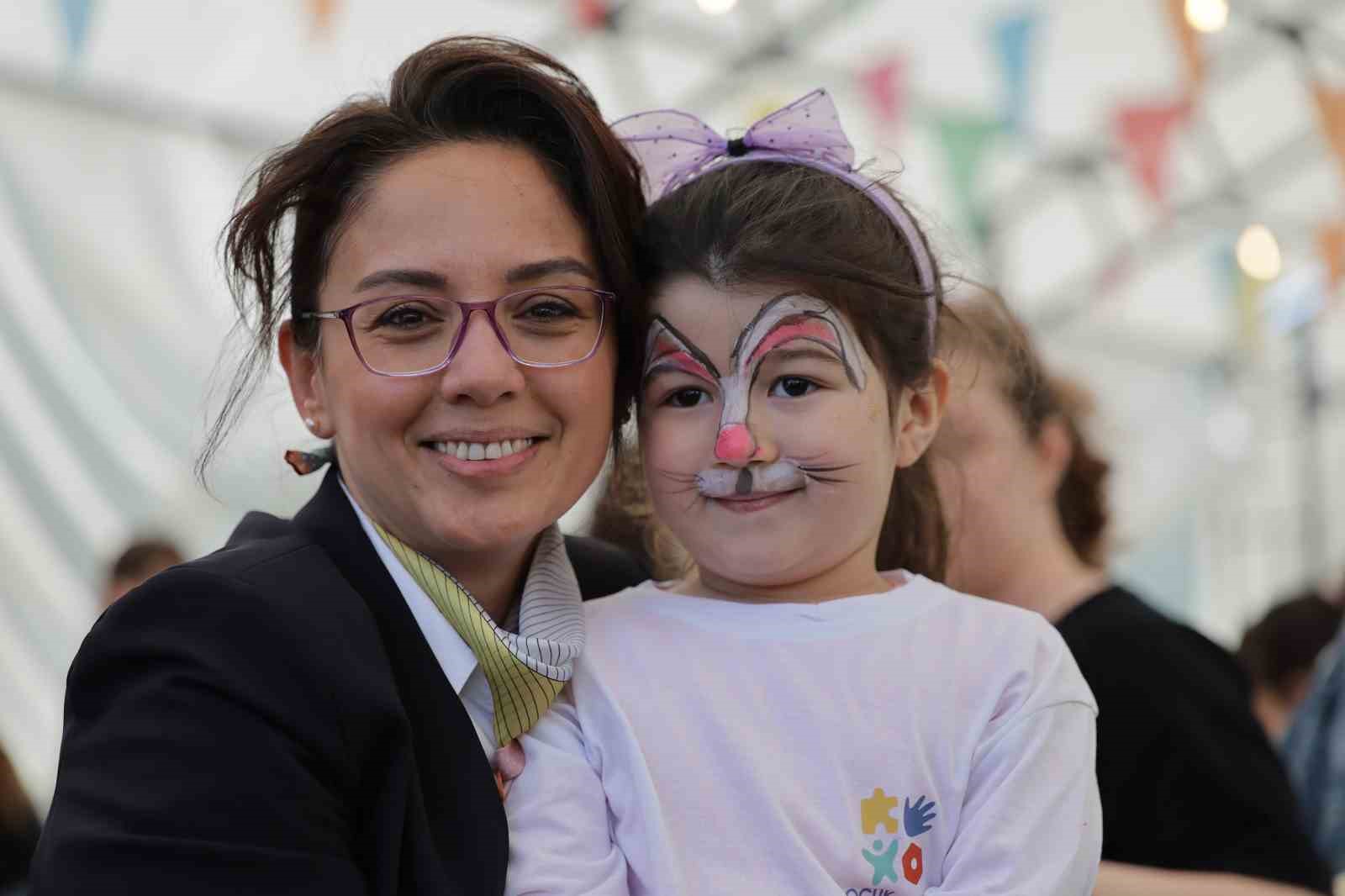 Menteşe&rsquo;de uluslararası &ccedil;ocuk şenliği başladı
