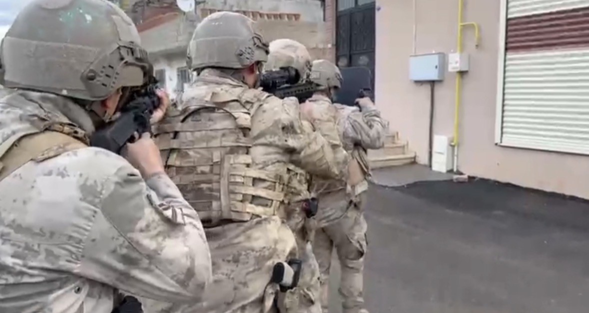 Gaziantep&rsquo;te şafak vakti DEAŞ operasyonu: 4 şahıs yakalandı
