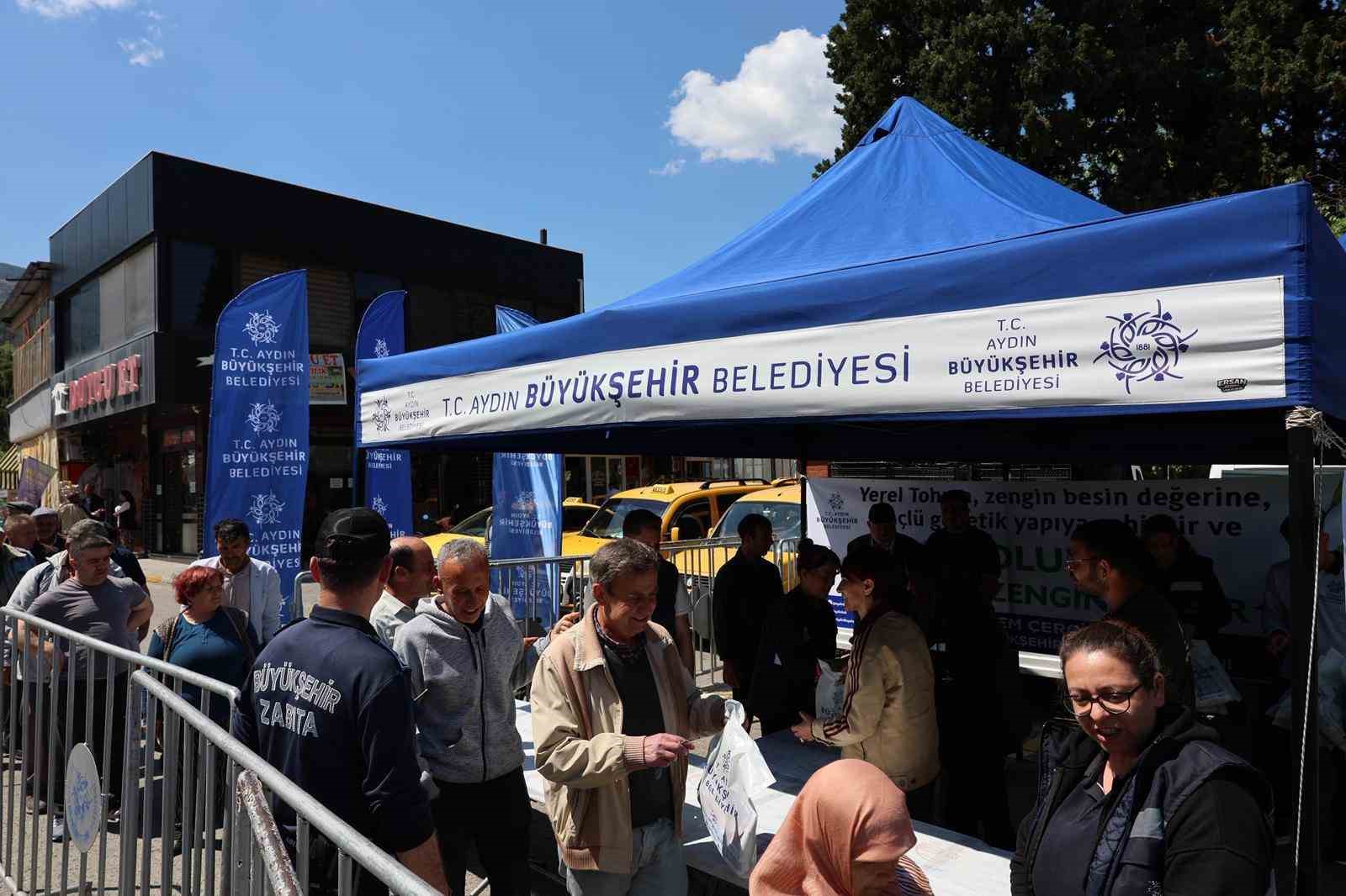 B&uuml;y&uuml;kşehir&rsquo;in &rsquo;Ata Tohumları&rsquo; Bozdoğan&rsquo;da vatandaşlarla buluştu
