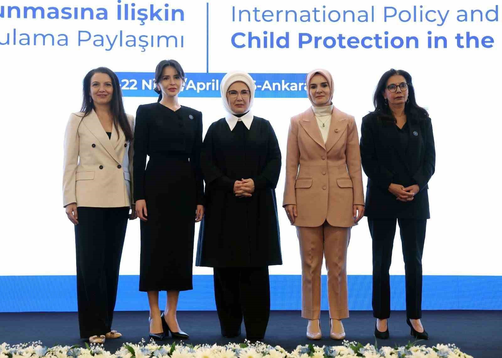 Bakan G&ouml;ktaş: "Dijital ortamları hukuk, etik, eğitim ve sosyal politika boyutlarıyla birlikte ele almak zorundayız"
