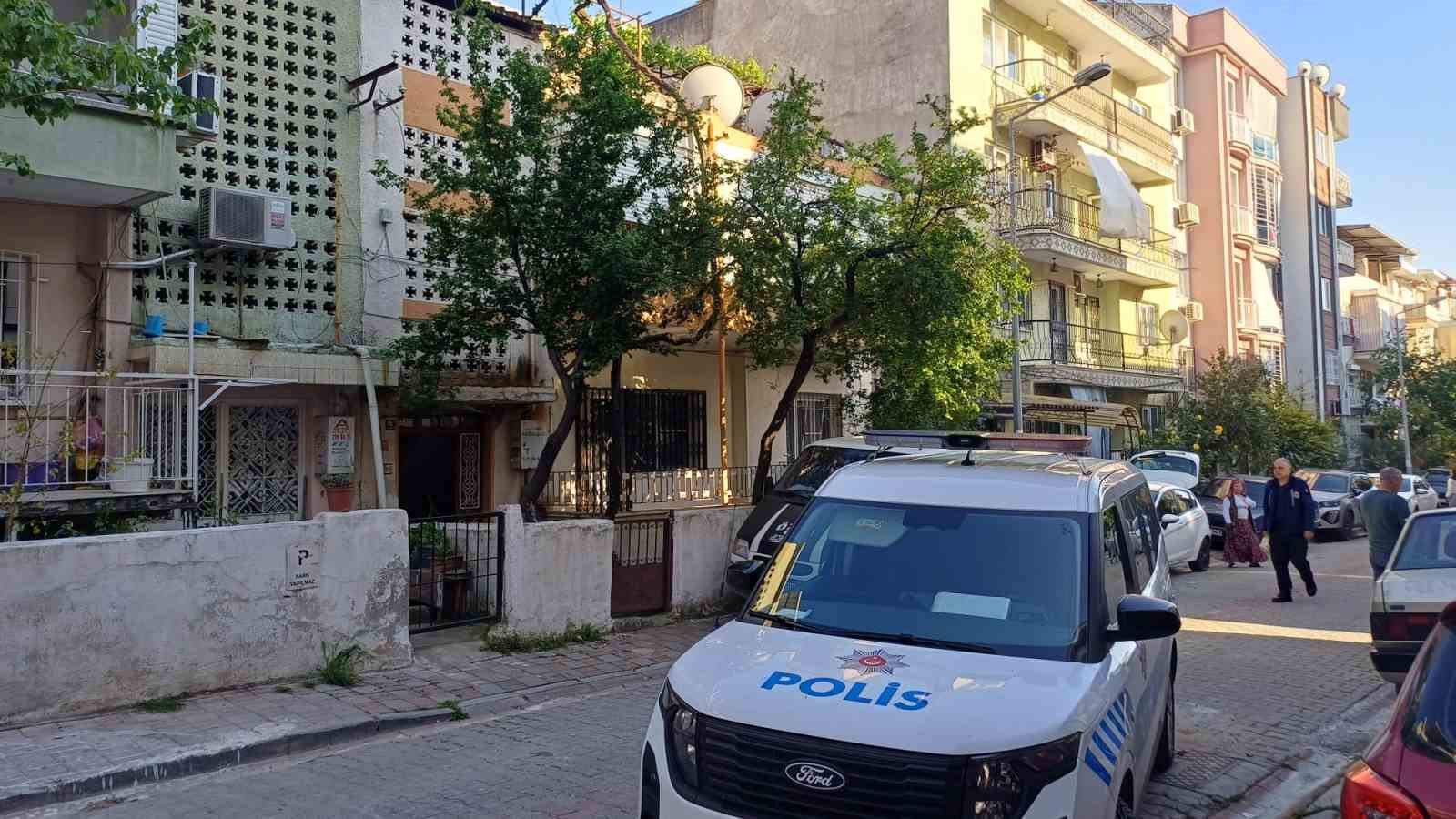 Yalnız yaşayan yaşlı adam evinde &ouml;l&uuml; bulundu
