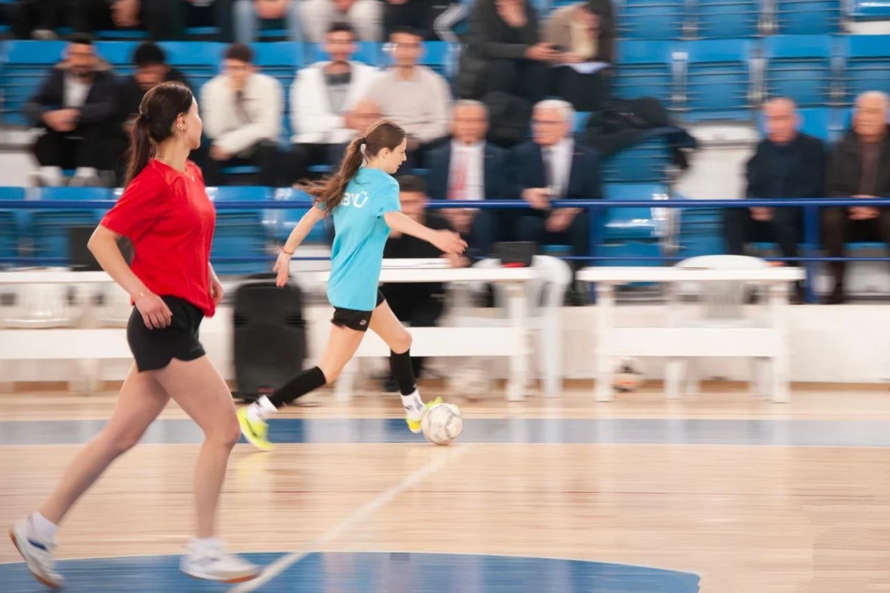 Bahar Şenlikleri futsal m&uuml;sabakasıyla başladı
