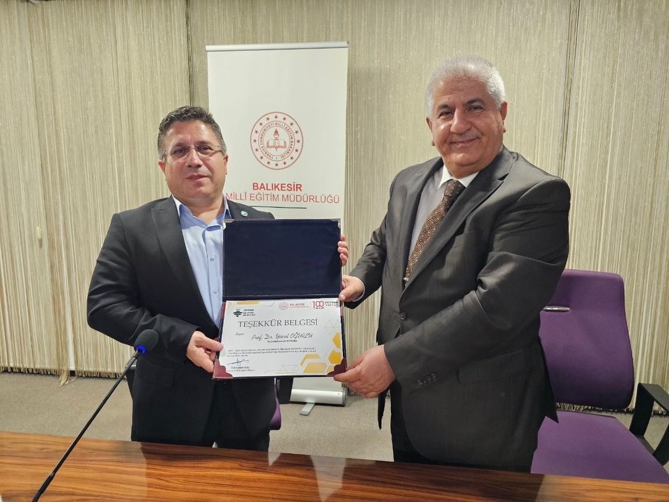 T&uuml;rk D&uuml;nyasında Dil Birliği Balıkesir&rsquo;de konuşuldu
