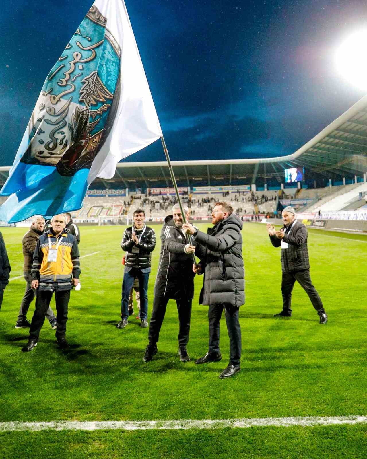 Ahmet Dal: "Şampiyonluklar bir g&uuml;nde kazanılmaz"
