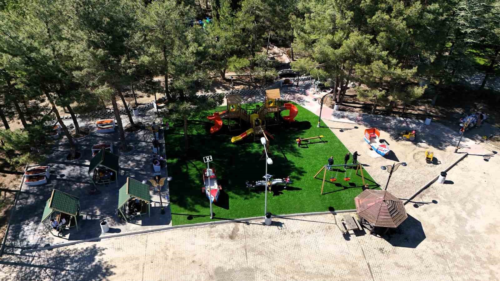 Ertuğrulgazi T&uuml;rbesi&rsquo;nde yeni yaşam alanı tamamlandı
