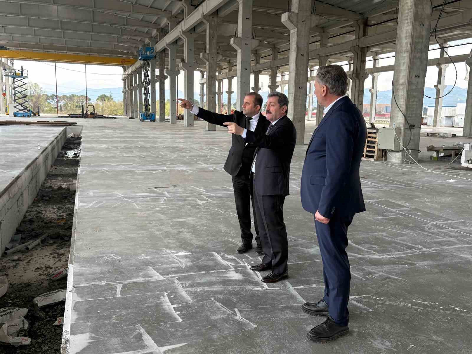 Sanayide b&uuml;y&uuml;me sahada g&ouml;r&uuml;ld&uuml;: Yeni OSB yatırımlarla g&uuml;&ccedil;leniyor
