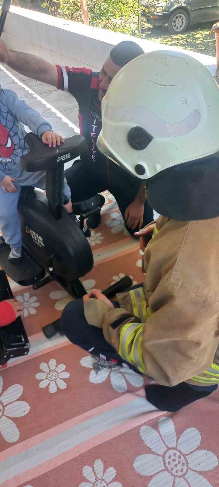 &Ccedil;ocuğun spor aletindeki oyunu acıyla son buldu
