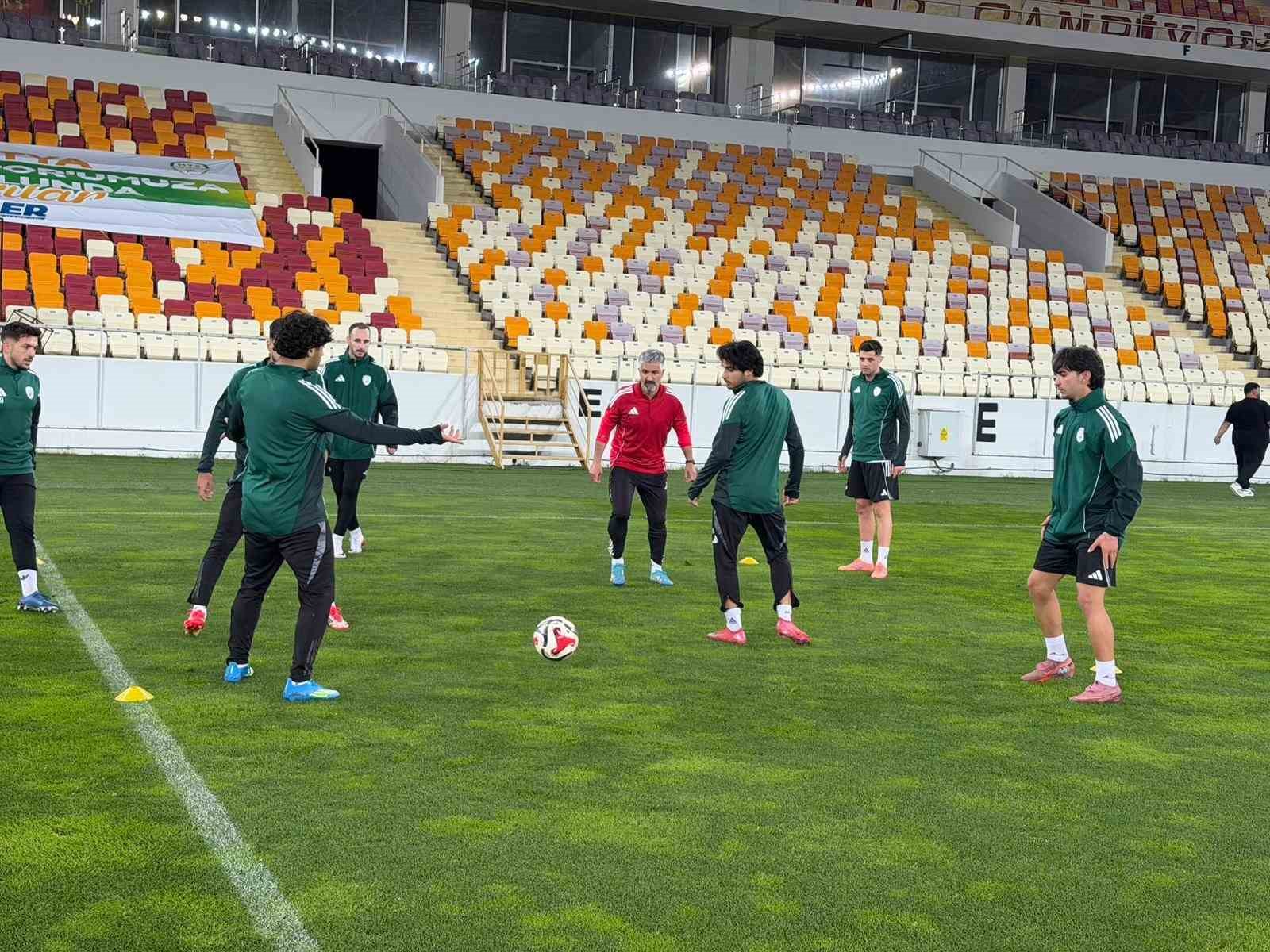 Malatya Yeşilyurtspor Play-Off ilk ma&ccedil;ına &ccedil;ıkıyor
