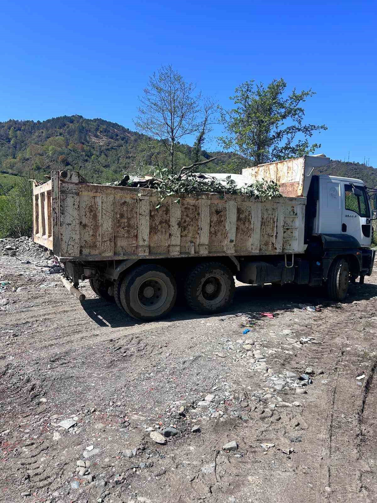 Rize’de açık alana çöp döken Fındıklı Belediyesine 2.3 milyon lira ceza