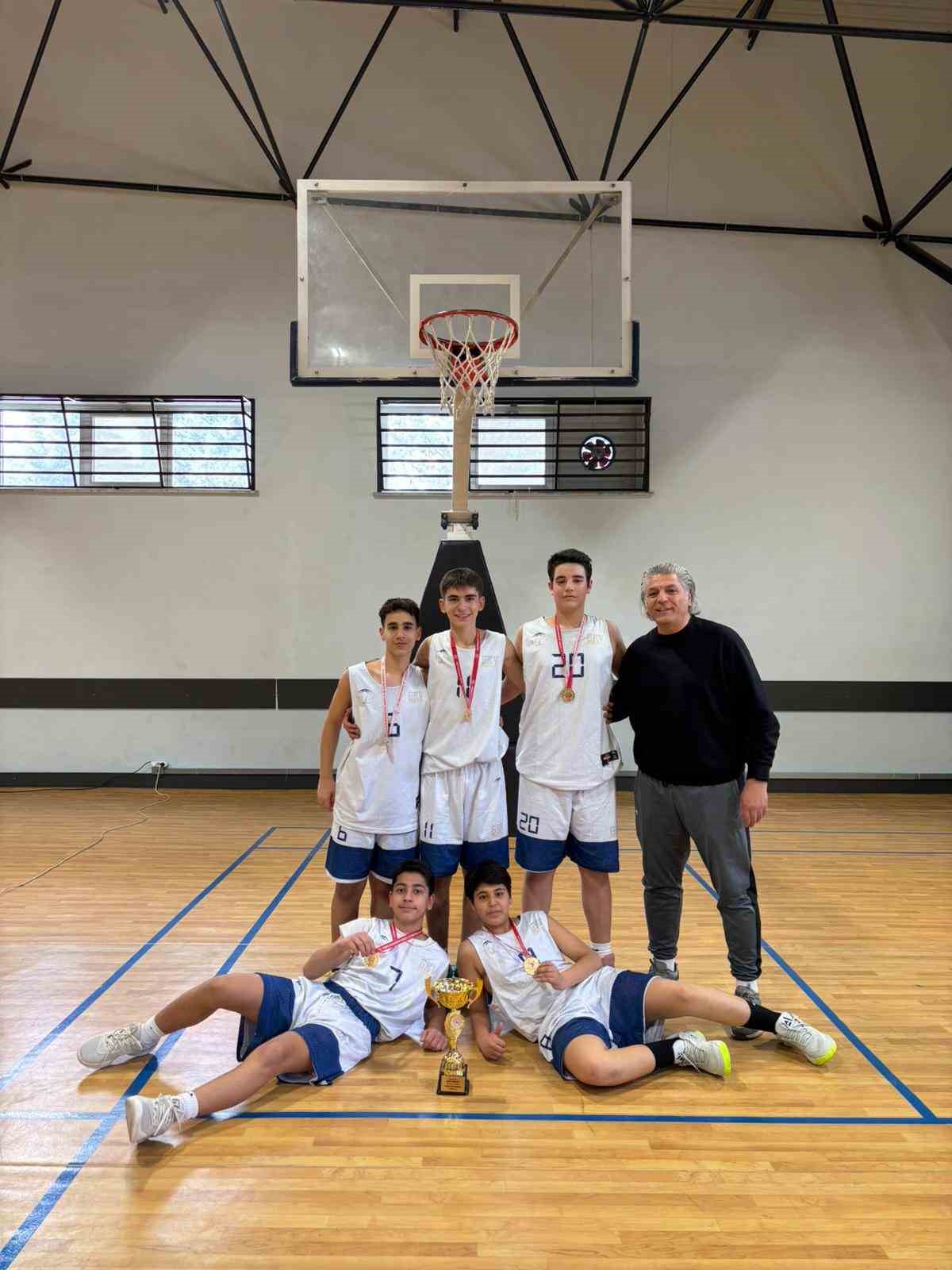 GKV Basketbol Yıldız Erkekler &rsquo;de T&uuml;rkiye Finallerine y&uuml;kseldi
