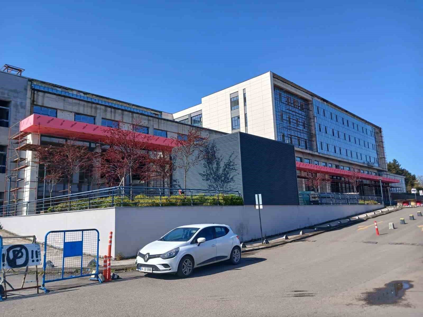 10 yıl &ouml;nce temeli atıldı ancak bir t&uuml;rl&uuml; hizmete giremedi
