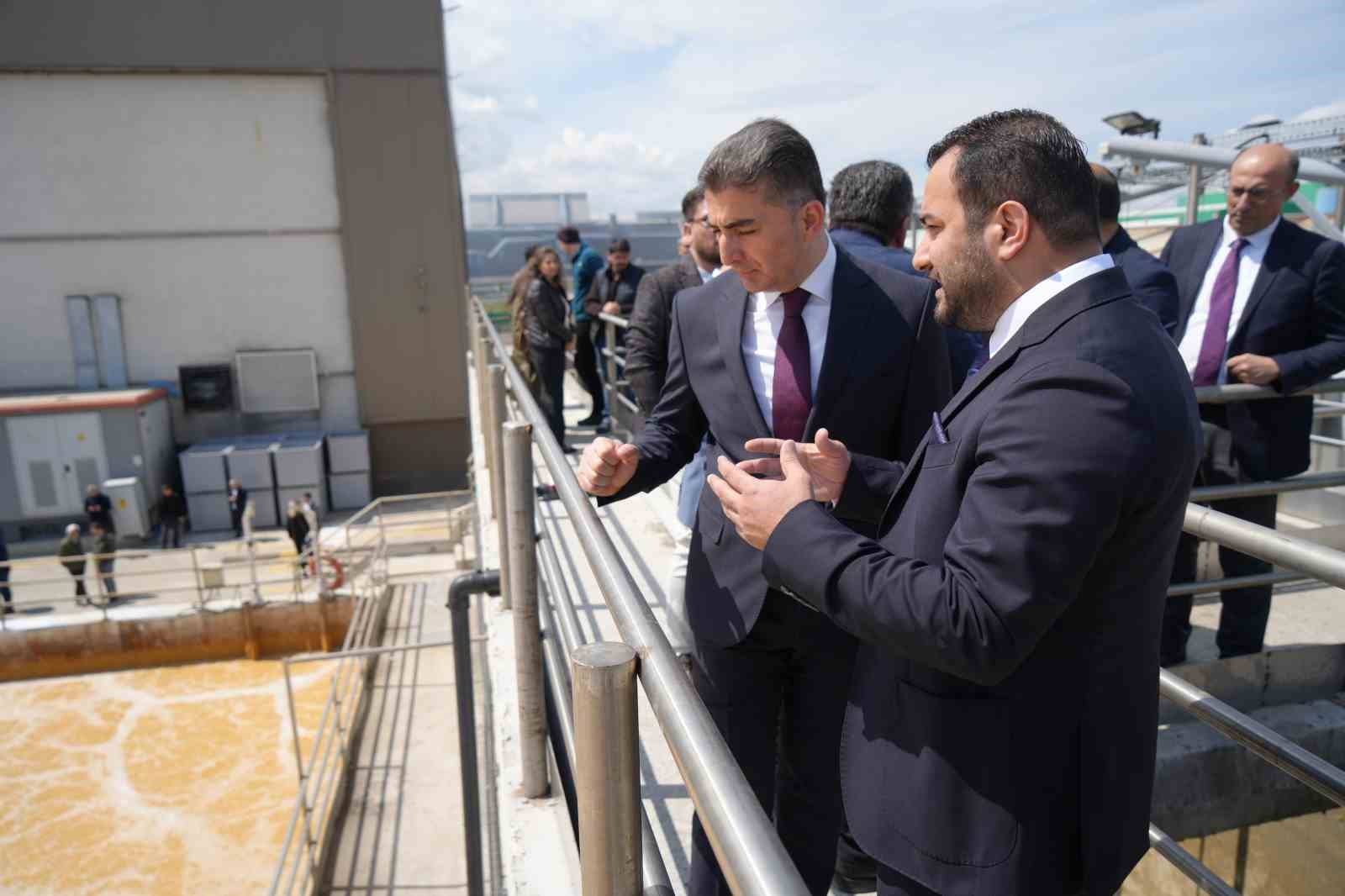 Kullanıp arıttıkları suda Japon balığı besliyorlar
