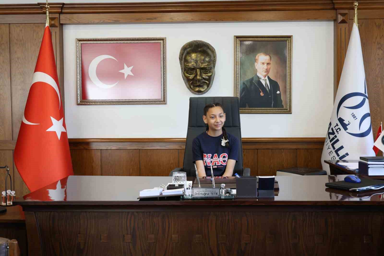 Minik başkanlar 23 Nisan&rsquo;da Nazilli Belediyesi&rsquo;nde g&ouml;rev başına ge&ccedil;ti
