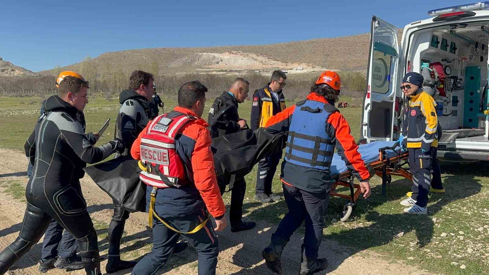 İvriz Baraj G&ouml;l&uuml;&rsquo;nde ger&ccedil;eğini aratmayan tatbikat
