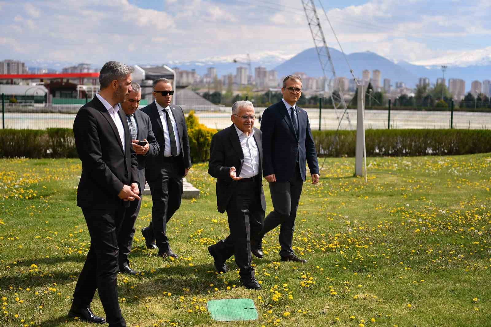 Başkan B&uuml;y&uuml;kkılı&ccedil;&rsquo;tan Kayseri&rsquo;ye İ&ccedil; Anadolu&rsquo;nun en b&uuml;y&uuml;k Aquaparkı m&uuml;jdesi
