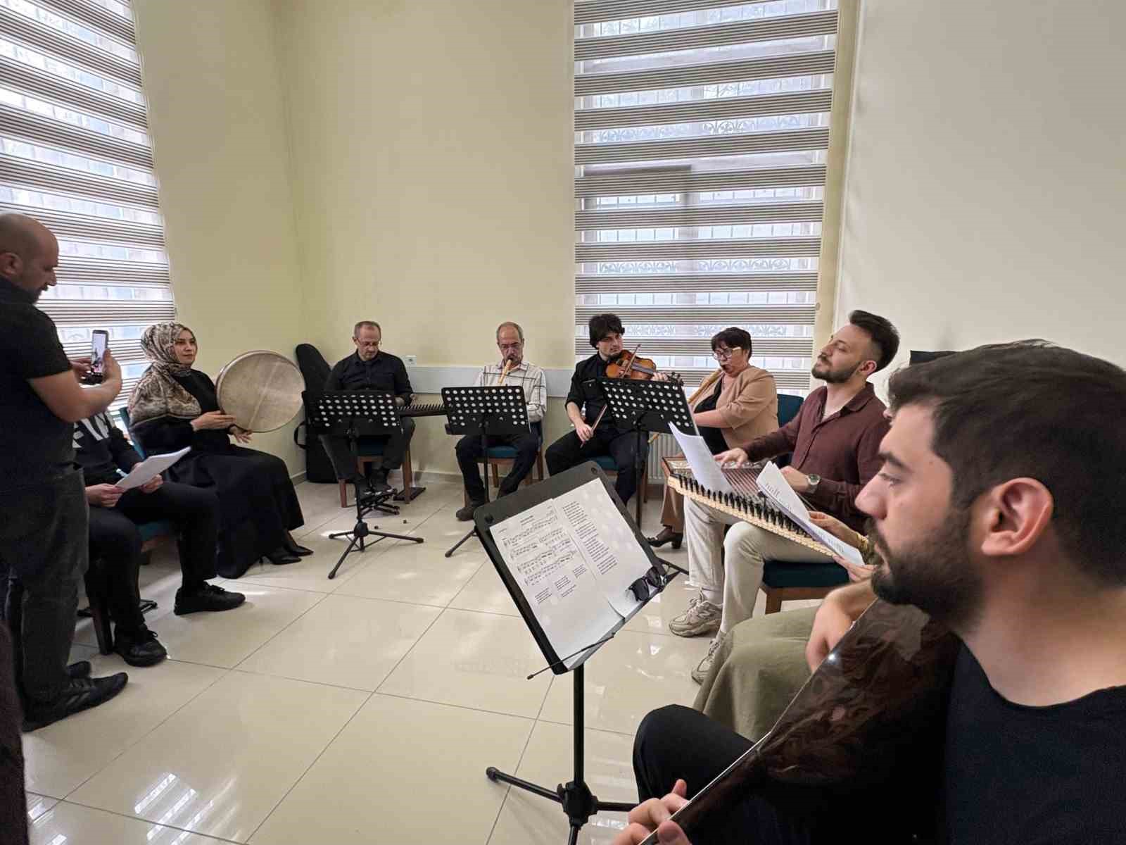 Sincan&rsquo;da sanat dolu buluşma: Mevlan Kurtishi, T&uuml;rk Musikisi Konservatuvarı&rsquo;nda
