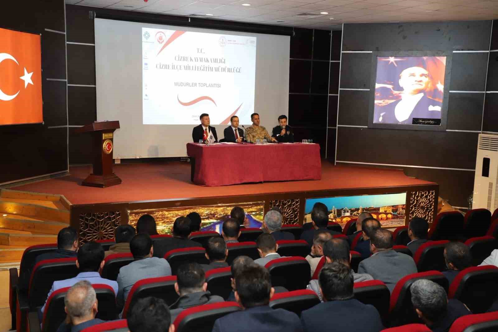 Cizre&rsquo;de okulların g&uuml;venliği masaya yatırıldı
