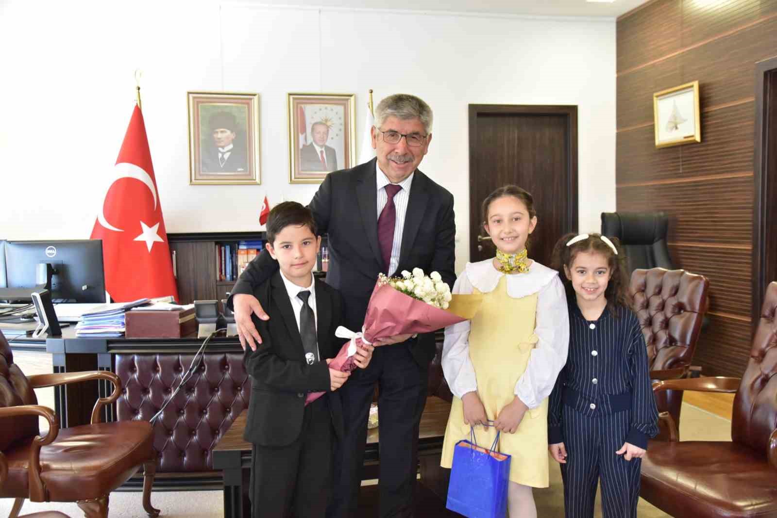 MSKÜ’de Rektörlük makamı çocuklara emanet