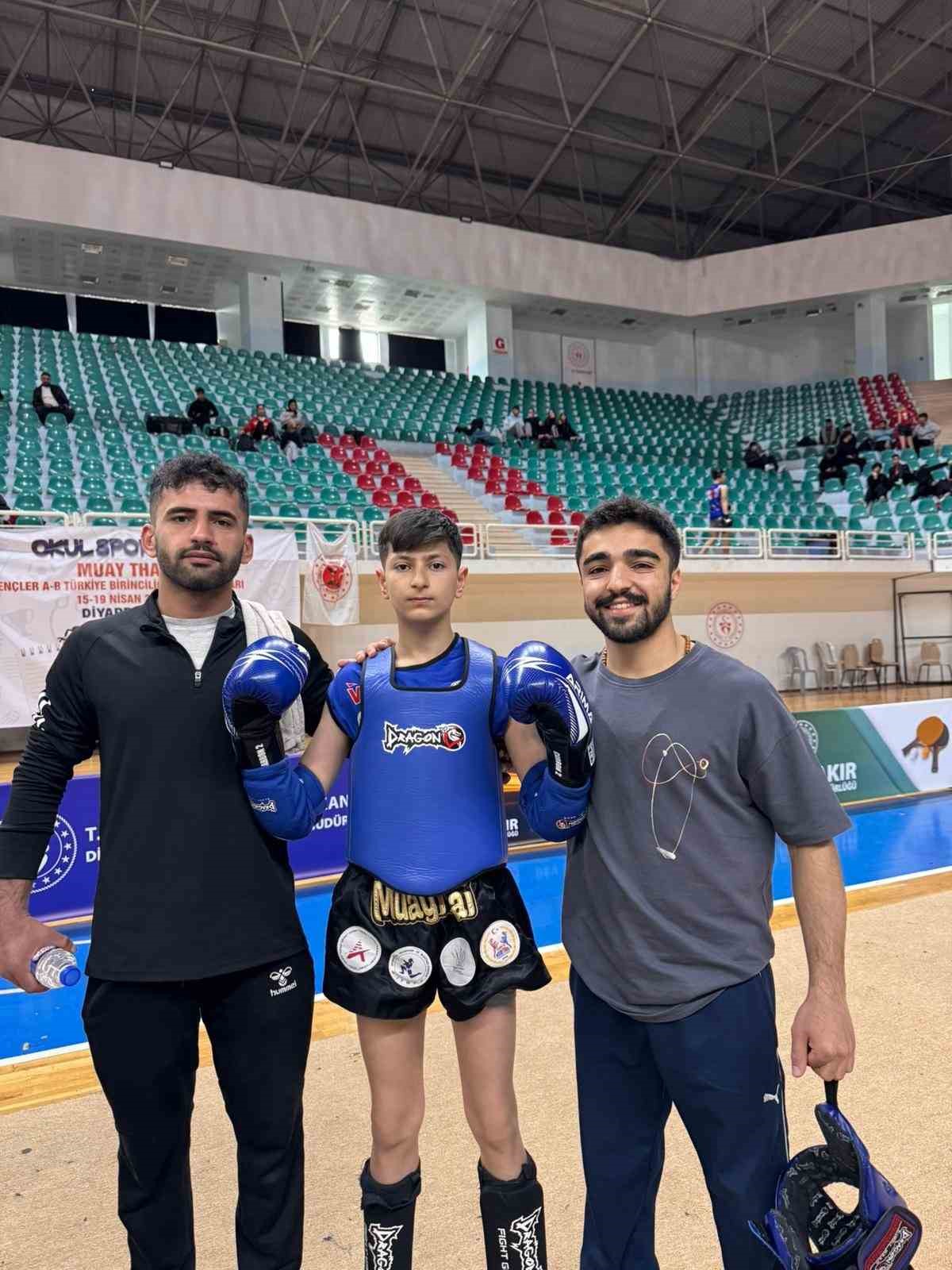 &Ccedil;ataklı &ouml;ğrenci Muay Thai T&uuml;rkiye Şampiyonu oldu
