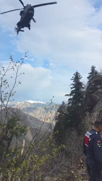 Artvin’de yaylada düşerek yaralanan vatandaş helikopterle kurtarıldı
