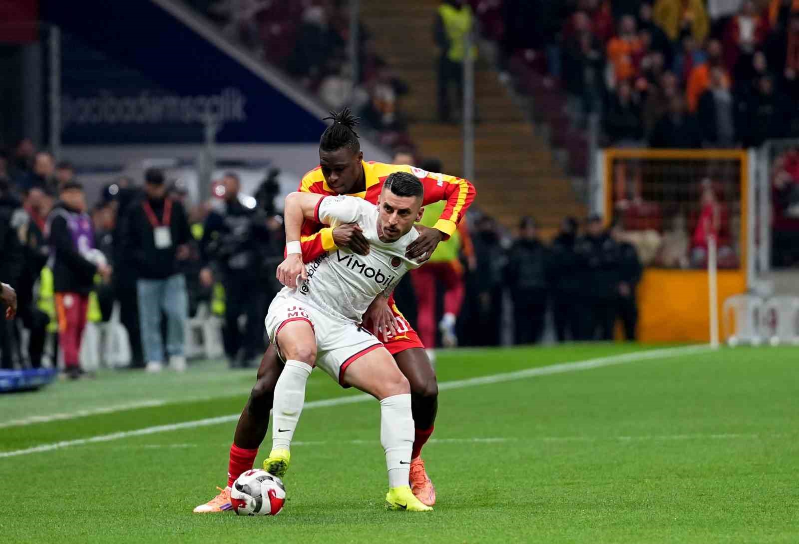 Ziraat T&uuml;rkiye Kupası: Galatasaray: 0 - Gen&ccedil;lerbirliği: 0 (Ma&ccedil; devam ediyor)
