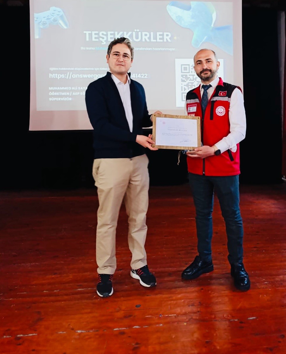 Kemaliye&rsquo;de velilere "Bilin&ccedil;li Medya Kullanımı" eğitimi
