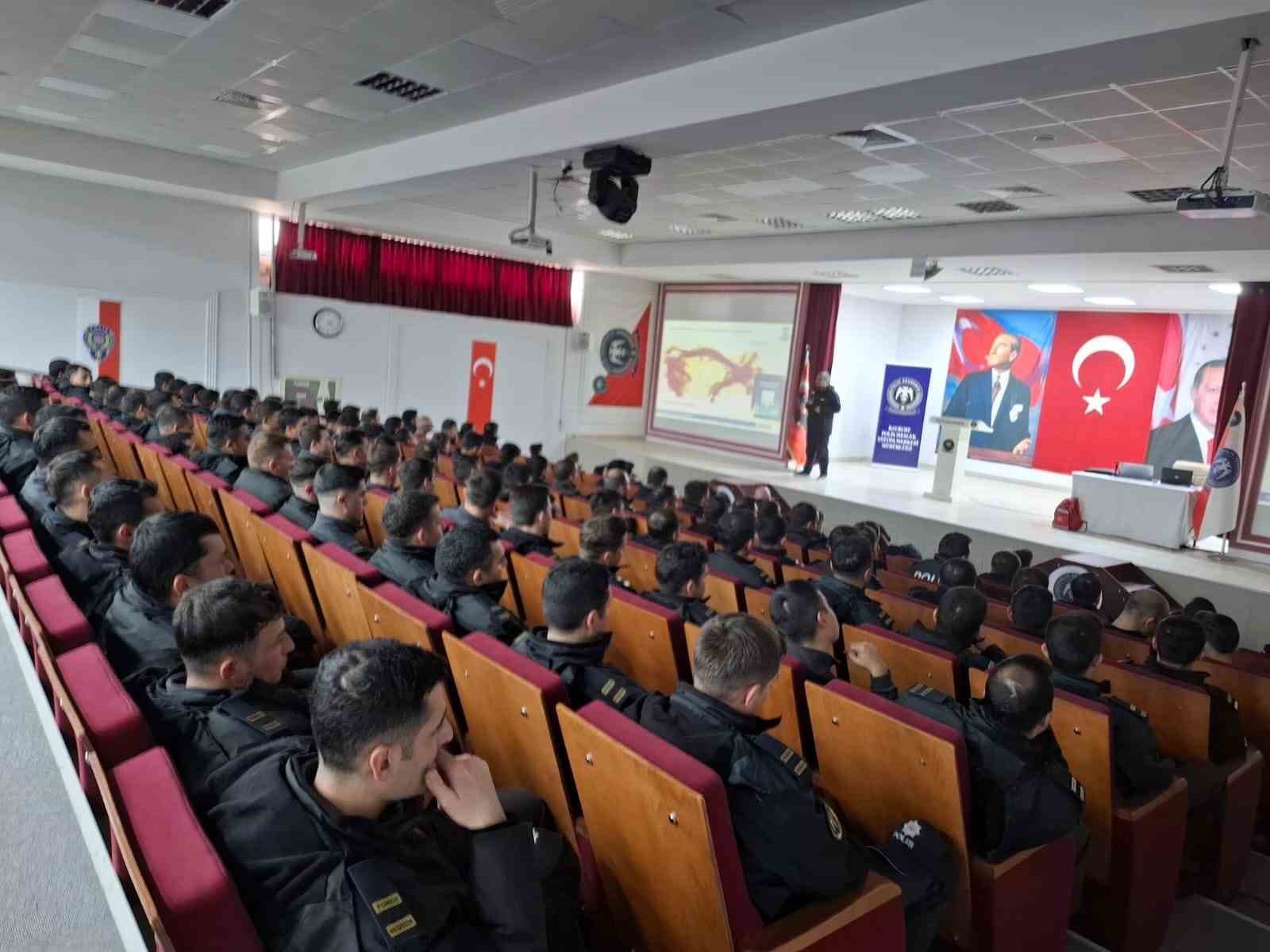 Bayburt AFAD&rsquo;dan polis adaylarına uygulamalı afet eğitimi
