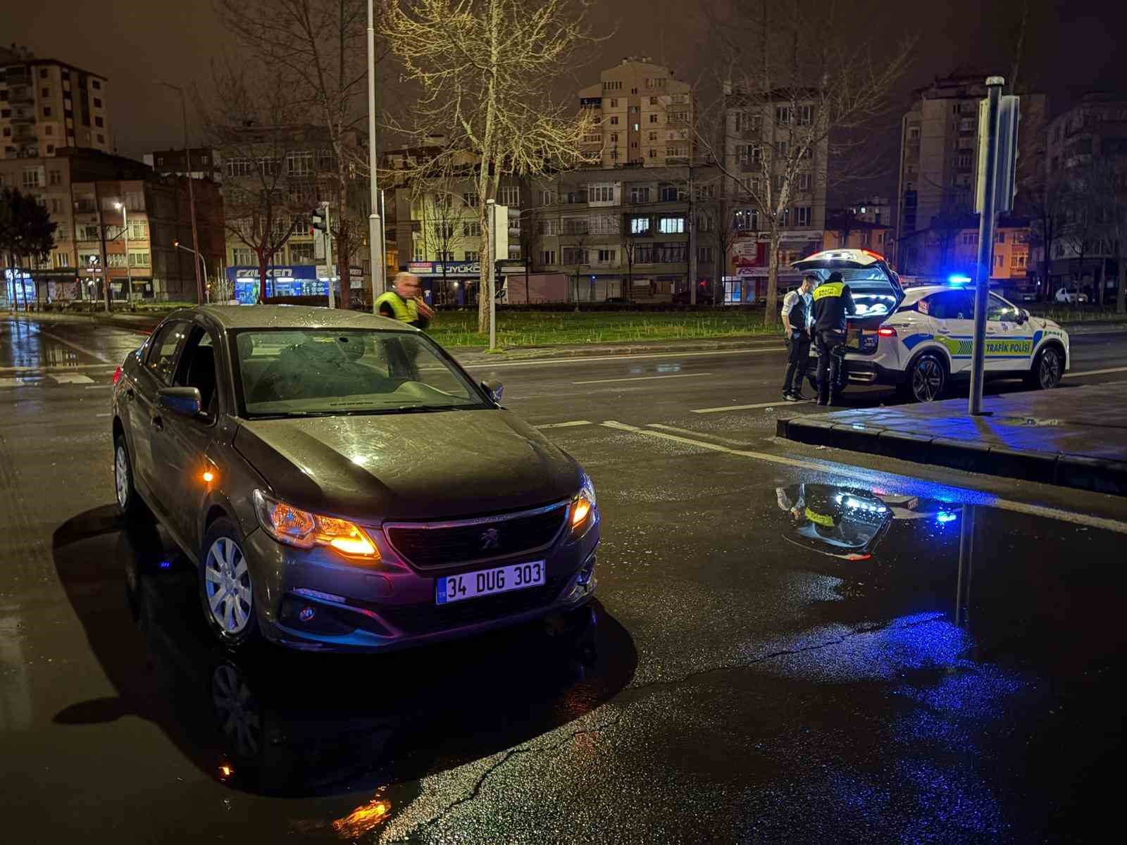 Ceza yiyen alkoll&uuml; s&uuml;r&uuml;c&uuml; ekiplere &ouml;nce &lsquo;teşekk&uuml;r&rsquo; etti, sonra zorluk &ccedil;ıkardı
