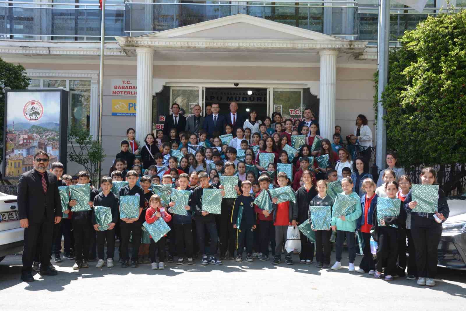 Her bir resimde umut, neşe ve bayram var
