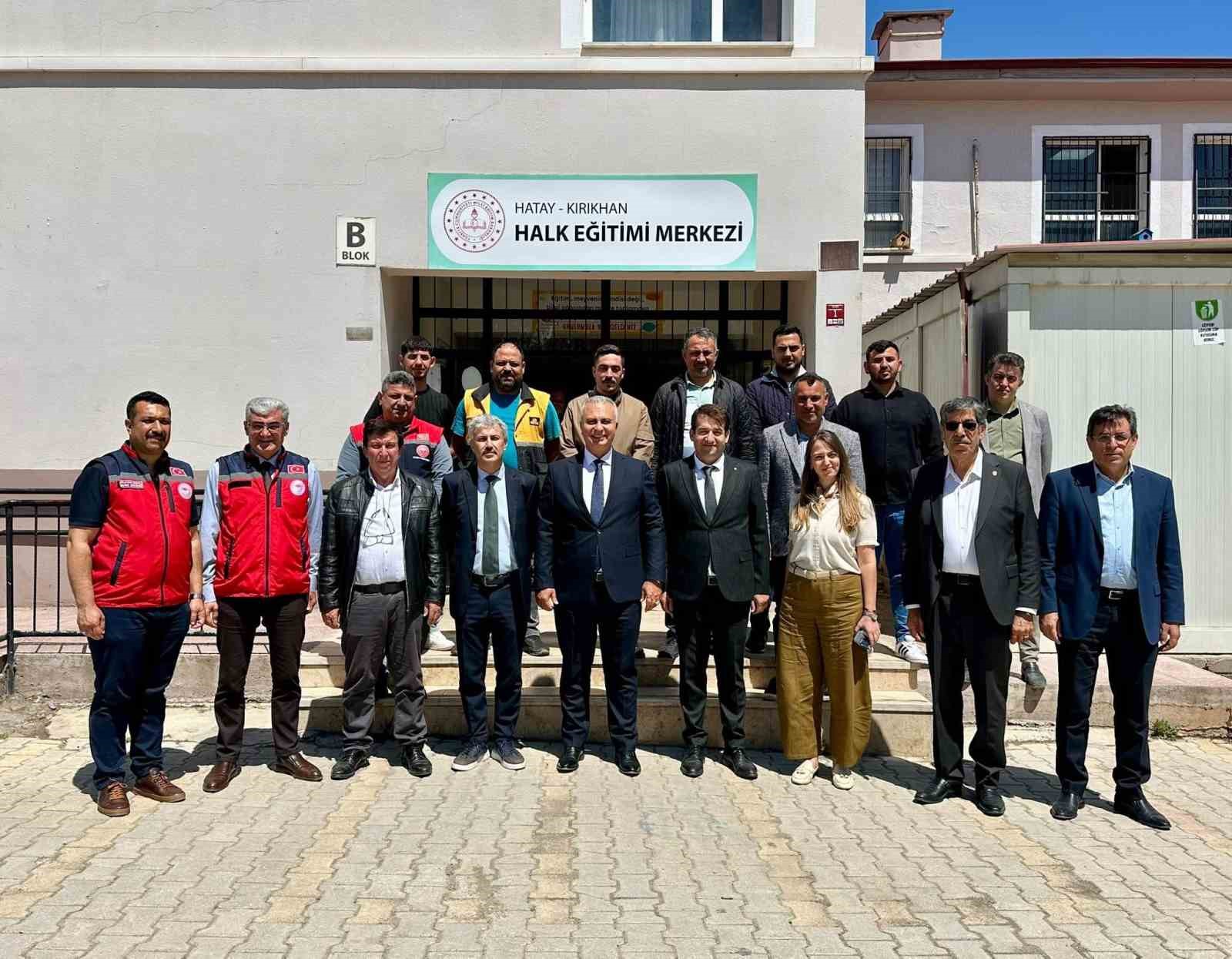 Kırıkhan&rsquo;da bi&ccedil;erd&ouml;ver operat&ouml;rleri eğitiliyor
