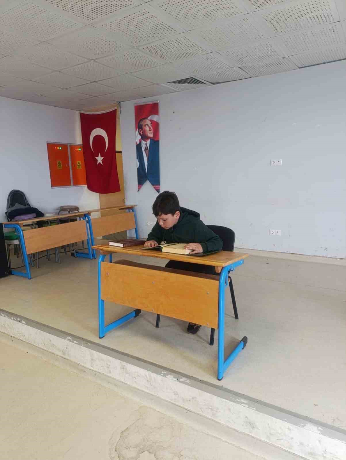 G&ouml;me&ccedil;&rsquo;te Kur&rsquo;an&rsquo;ı Kerim okuma yarışması d&uuml;zenlendi
