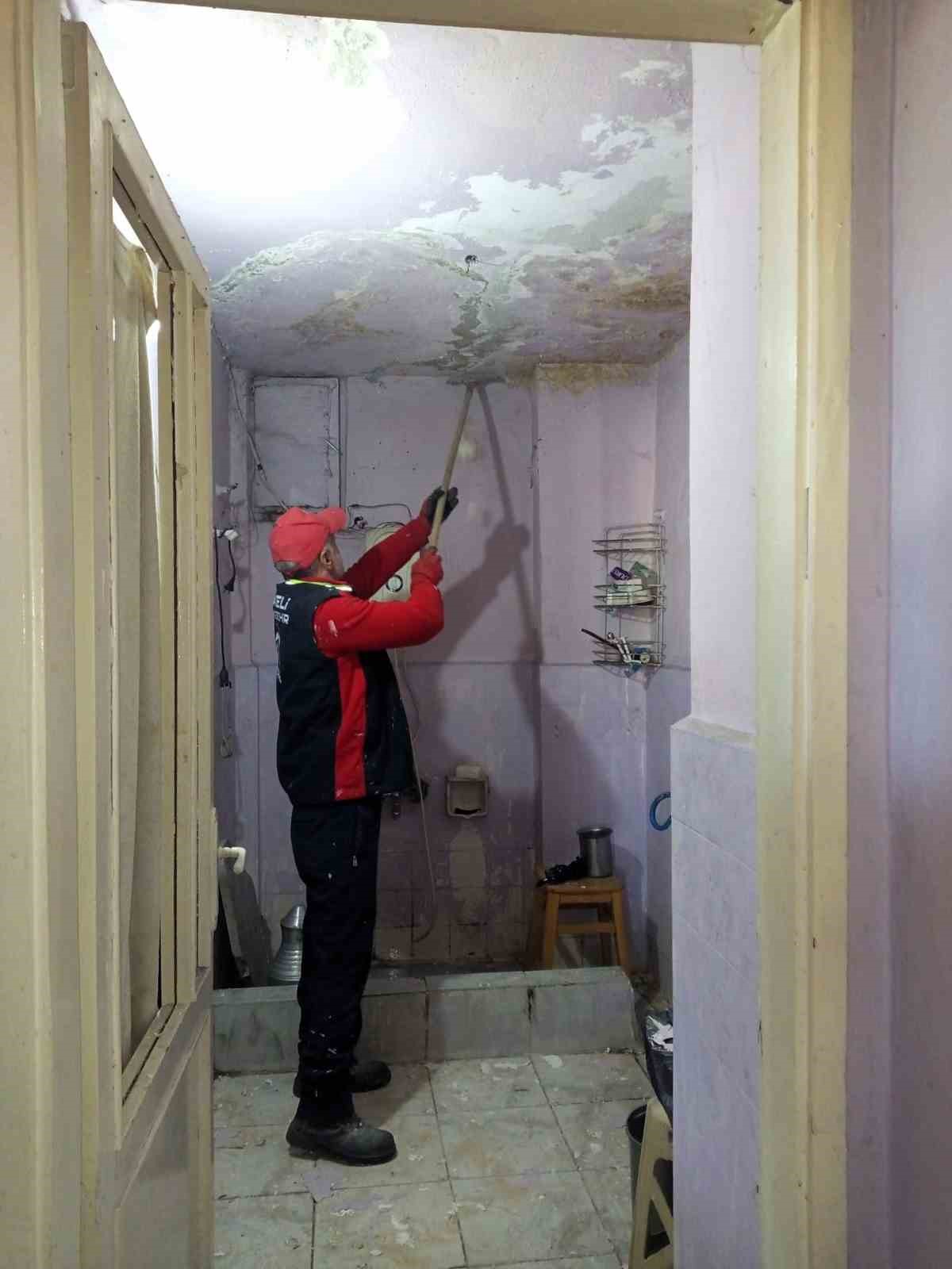 İhtiya&ccedil; sahiplerinin evlerine bakım ve onarım m&uuml;dahalesi
