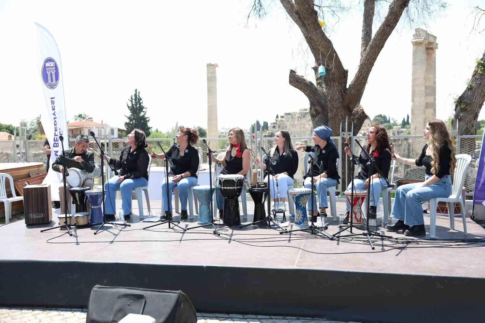 Didim Belediyesi Turizm Haftası&rsquo;nda k&uuml;lt&uuml;r, lezzet ve ritmi buluşturdu
