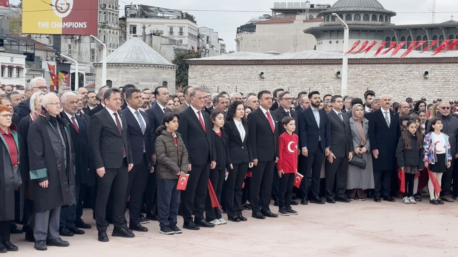 Taksim’de 23 Nisan töreni

