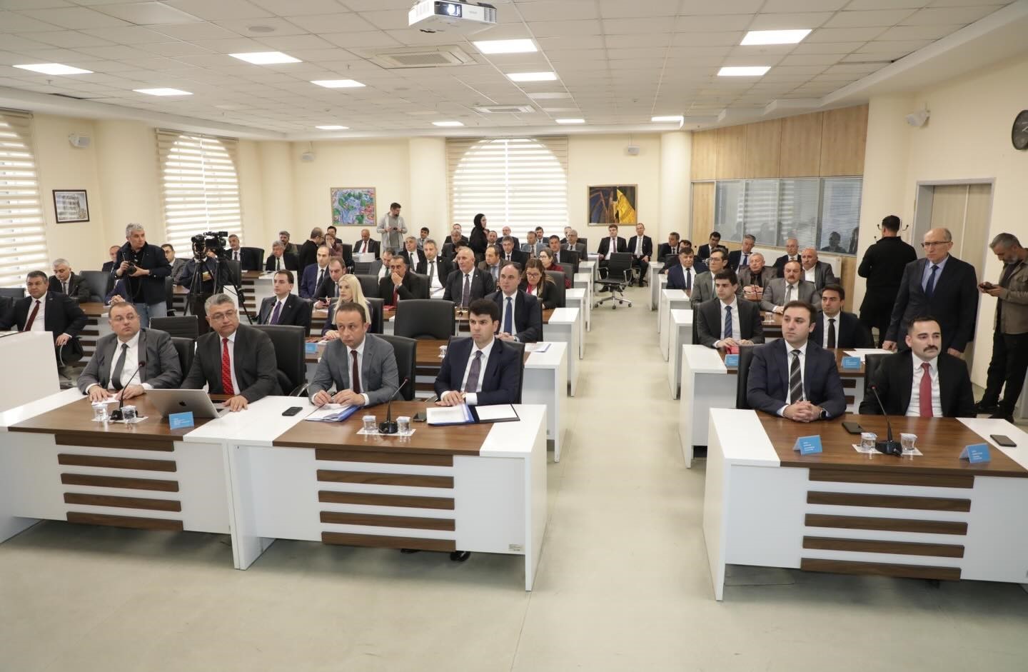 Vali Işın: "Kamu kaynakların etkin, verimli ve zamanında kullanılmalı"
