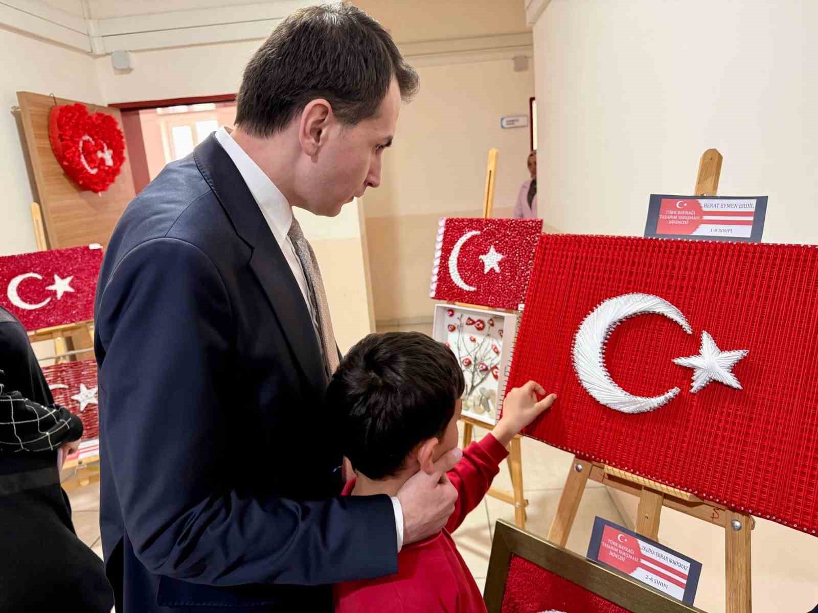 Hisarcık’ta bayrak tasarım sergisi açıldı