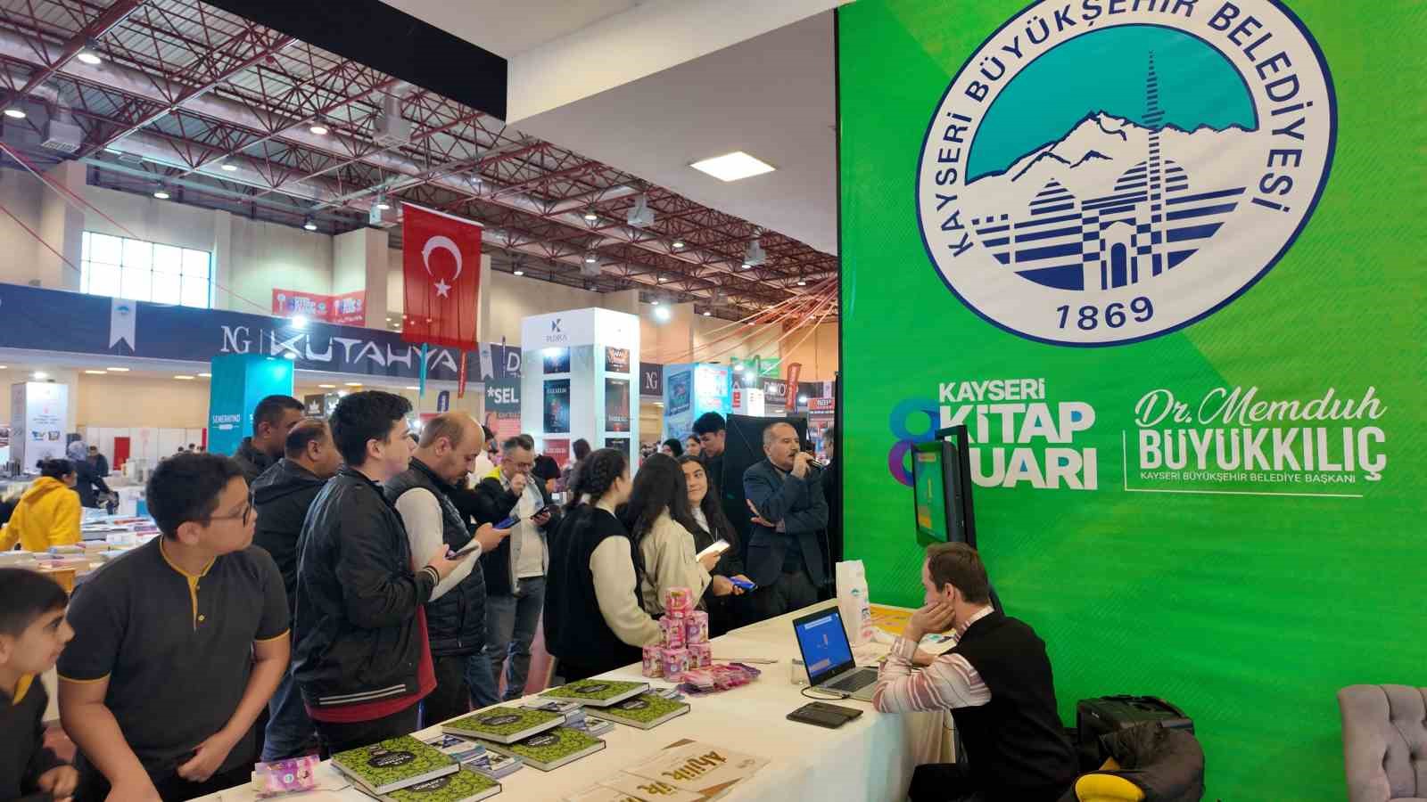 Kayseri Kitap Fuarı&rsquo;nda &ccedil;ocukların keyfi yerinde
