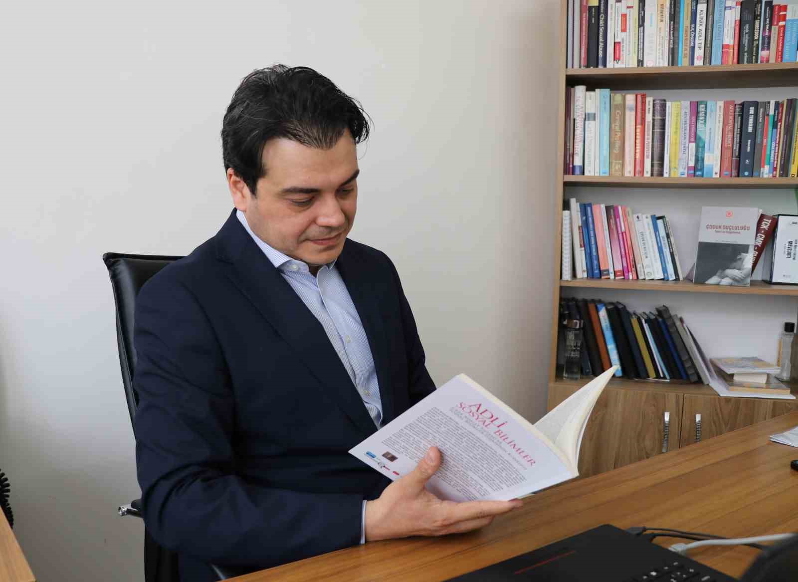 Basit gibi g&ouml;r&uuml;nen se&ccedil;imler, &ccedil;ocukların kimlik gelişimini etkiliyor
