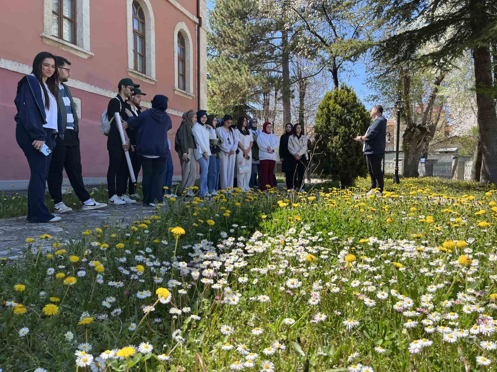 &Uuml;niversite &ouml;ğrencilerinden binlerce yıllık tarihe yolculuk

