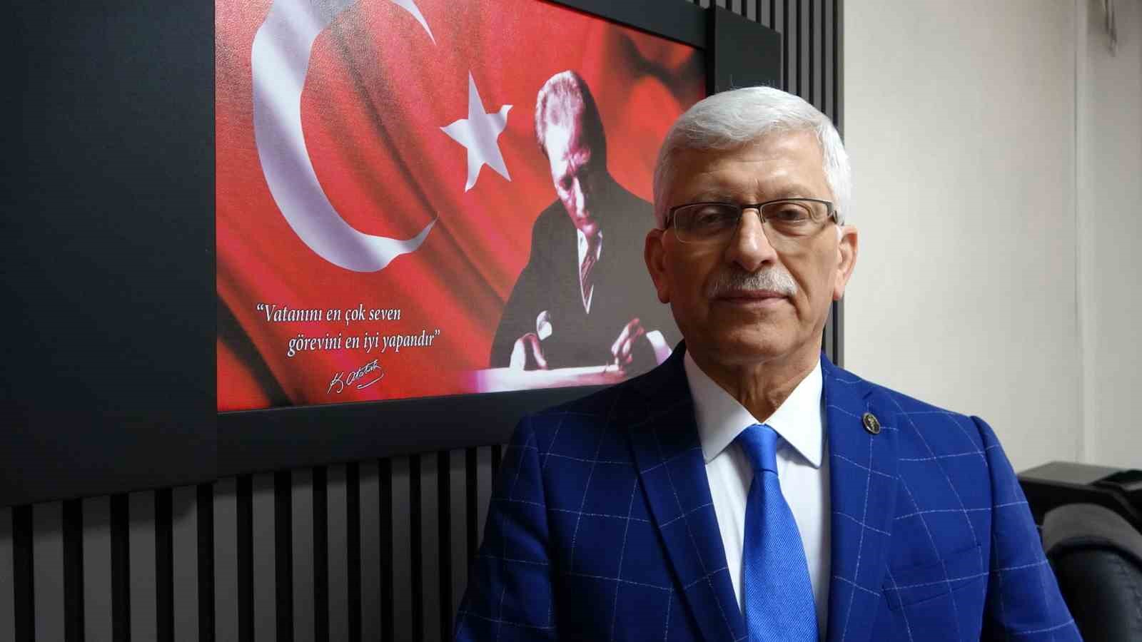 &Ccedil;anakkale&rsquo;de &ouml;ğrencilere &uuml;cretsiz s&uuml;t ikramı
