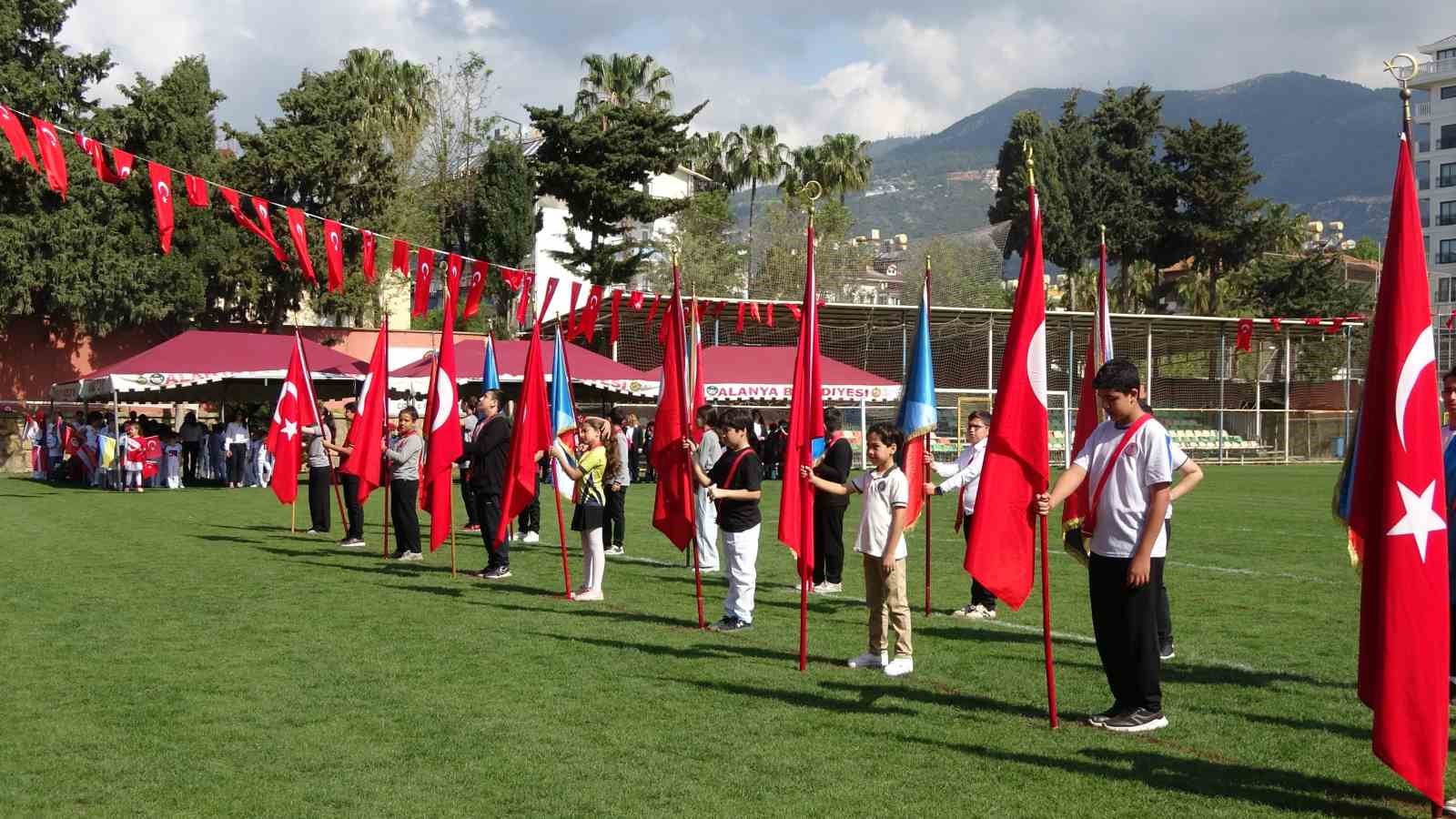 Alanya&rsquo;da 23 Nisan &Ccedil;ocuk Bayramı coşkuyla kutlandı
