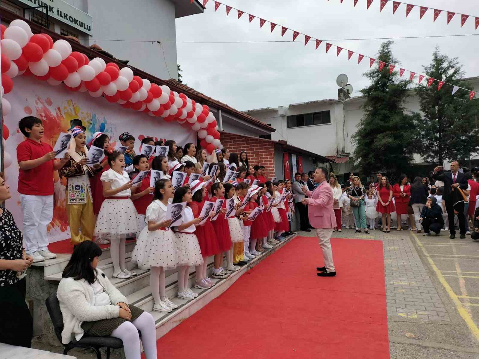 K&ouml;yceğiz&rsquo;de 23 Nisan Ulusal Egemenlik ve &Ccedil;ocuk Bayramı kutlandı
